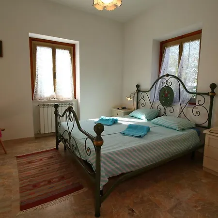 Nyaraló Miele Montecchio
